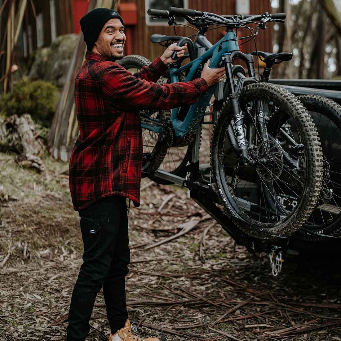 Hard Yakka Sherpa Jacket in Red | Men&